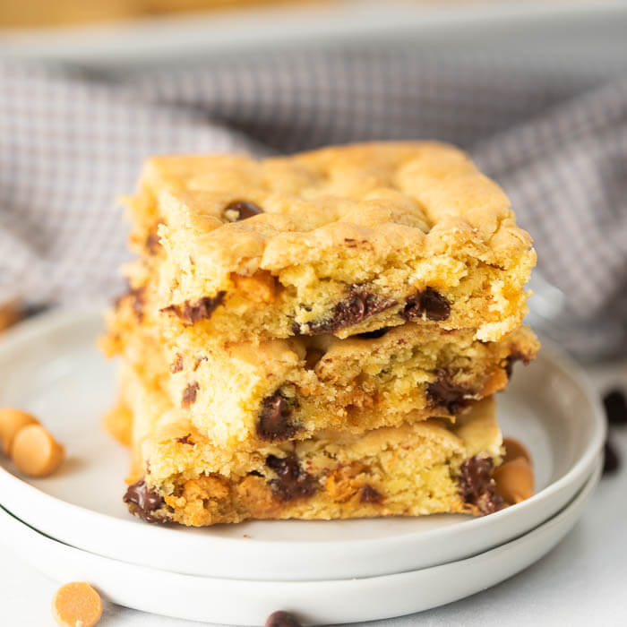 Butterscotch chocolate chip cookie bars - easy and delicious